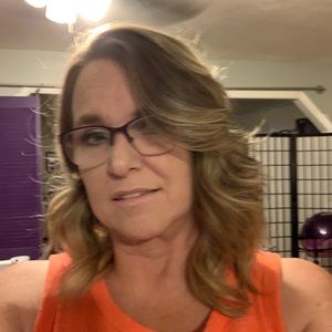 Meet your Posher, Pam